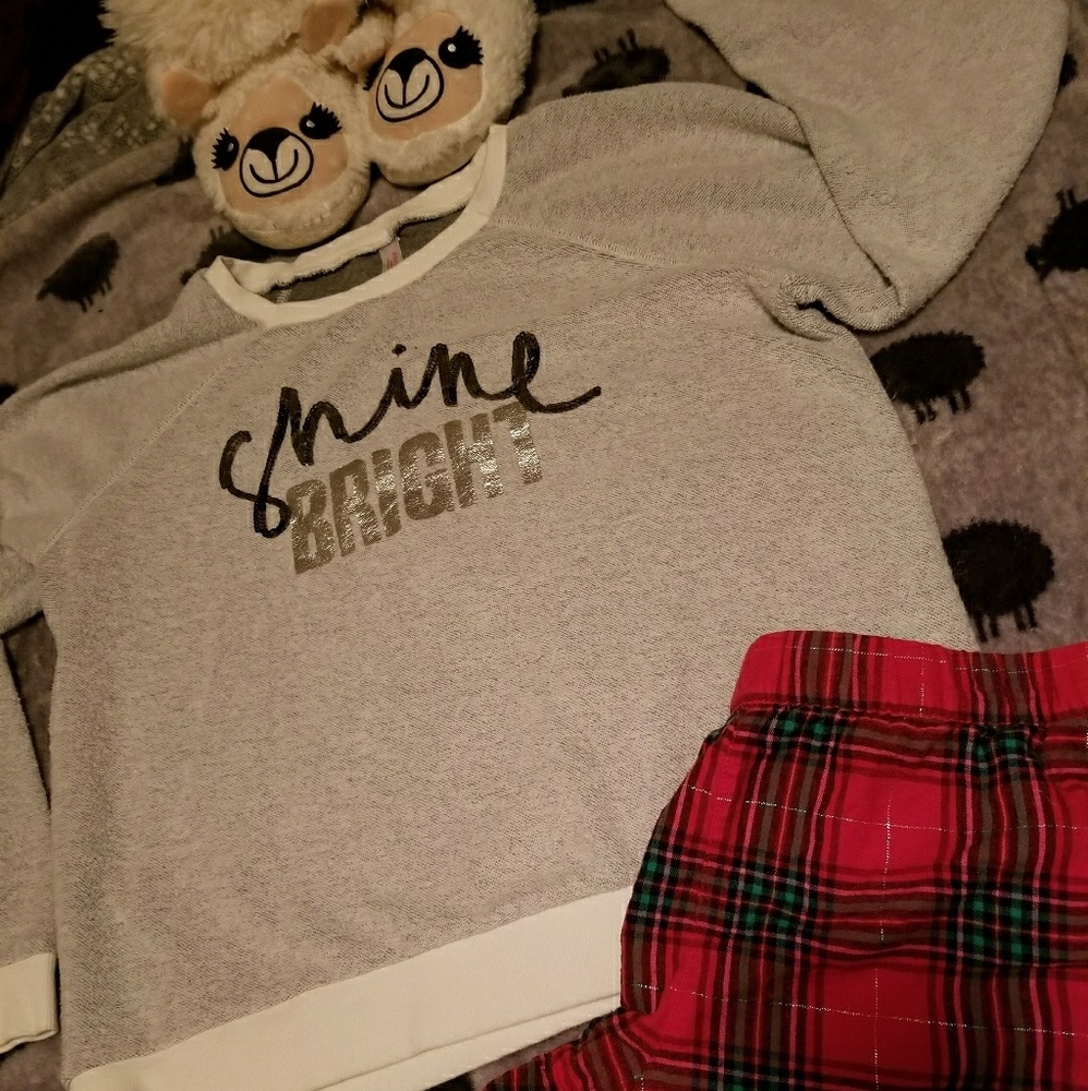 Pajama top/sweater top